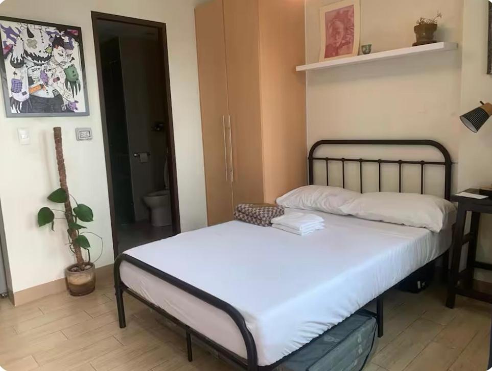 Cozy & Artsy Studio Type Unit at Lafayette Park Square