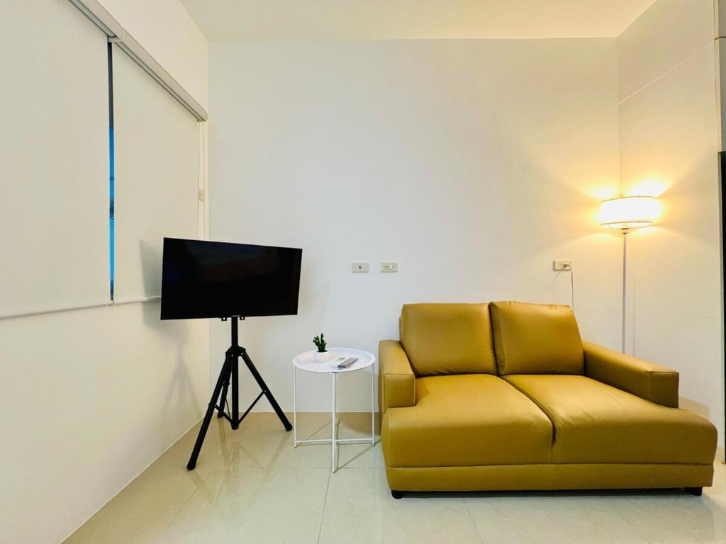 Cozy Apt near IT Park 3 min walk 100mbps netflix