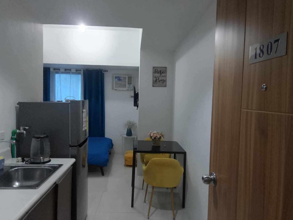 Cozy Condo near US EmbassyErmita Manila/ Roxas blvd/ Dolomite beach