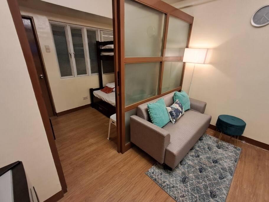 Cozy Home beside mall,MRTBoniEDSA