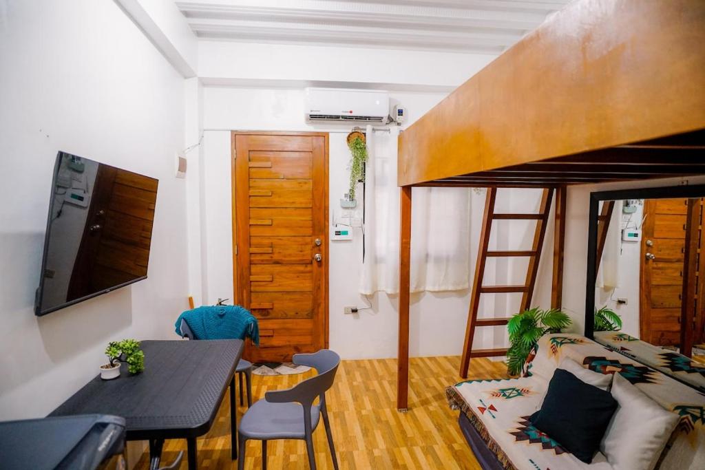 Cozy LoftBed Wi-fi Netflx Ligao Natl Rd W Parking Rm 308 3F