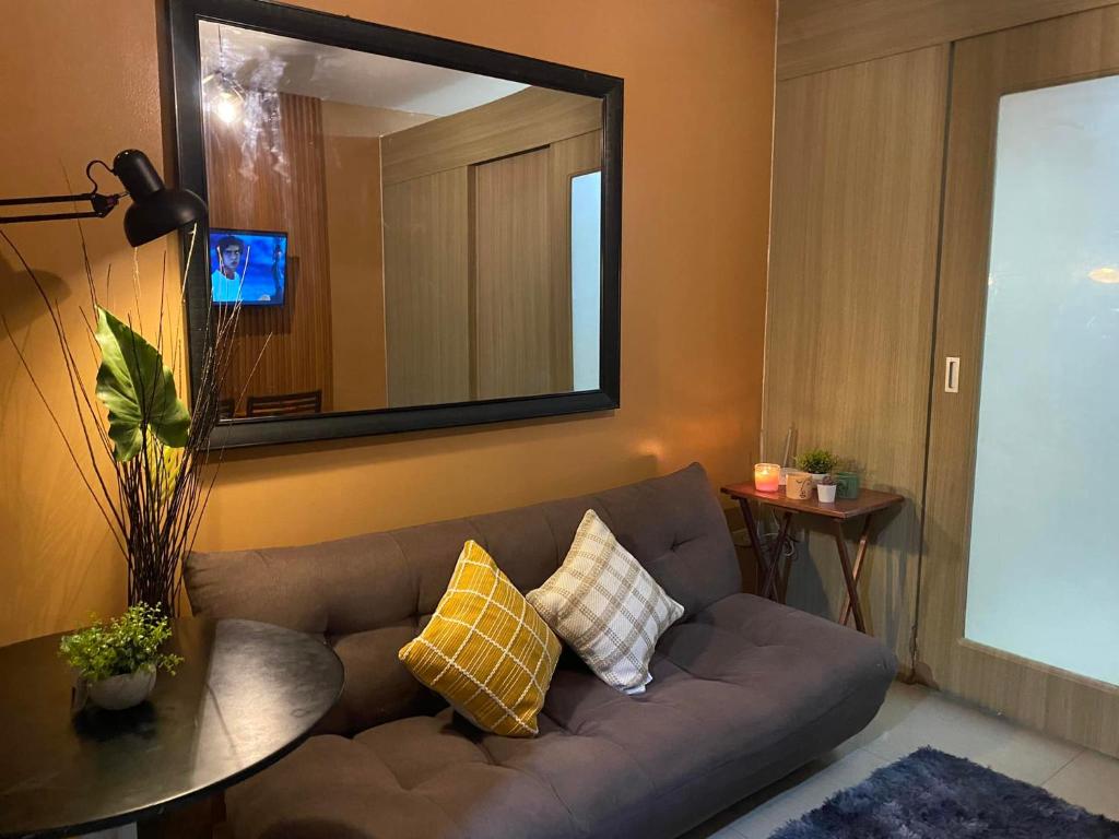 COZY PASAY CONDOMINIUM HOTEL UNIT with NETFLIX