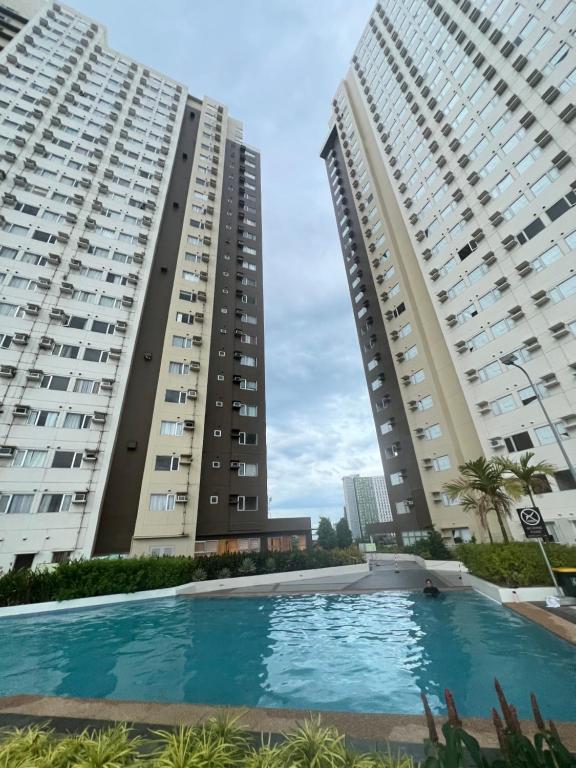 Cozy Studio in Ayala Avida CDO - Fast WIFINetflixTv