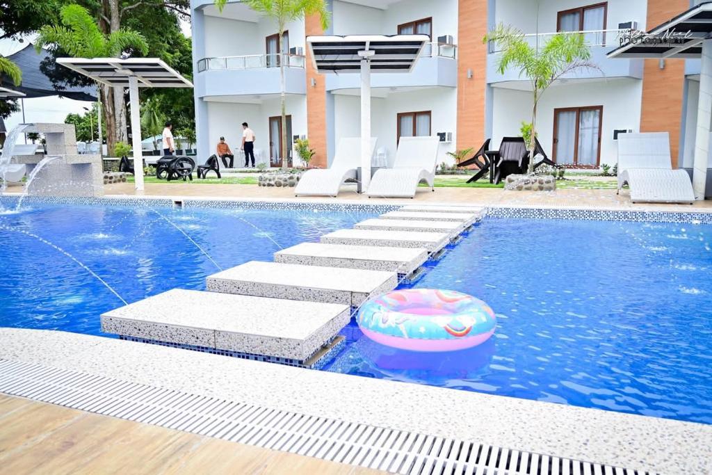Crown of the Orient Beach Resort