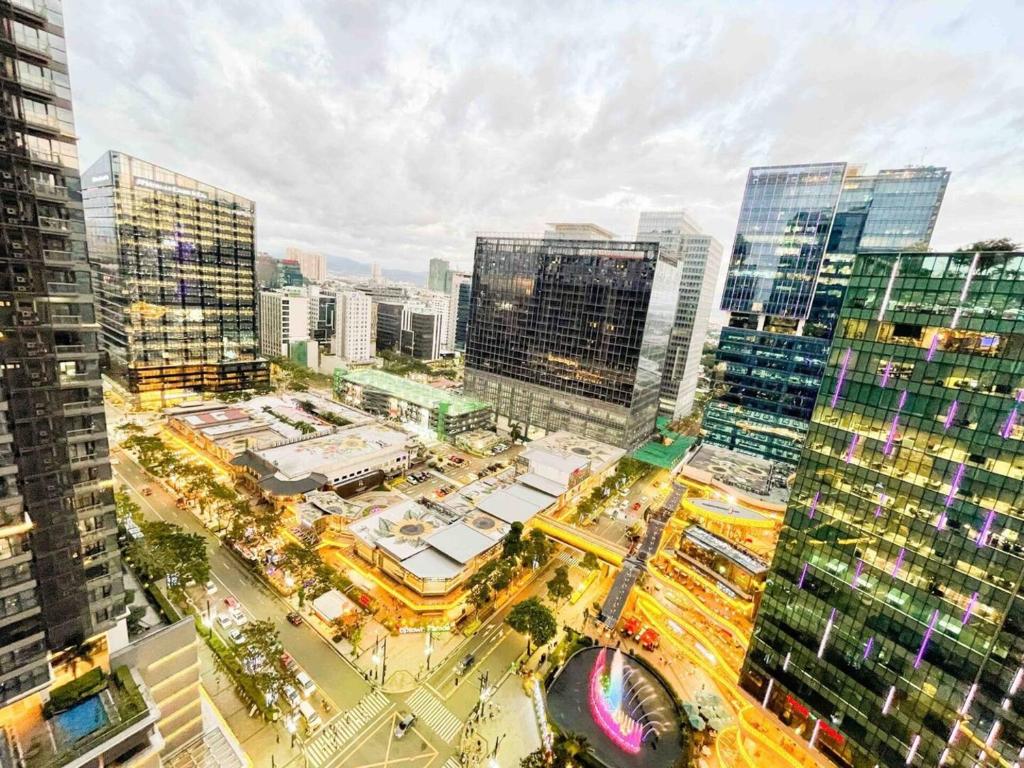 Cozy Bgc Stay Near Uptown Mall & Hyatt #ournw24l