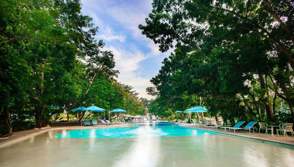 OceanviewDeluxe Suite1BR Tambuli Seaside