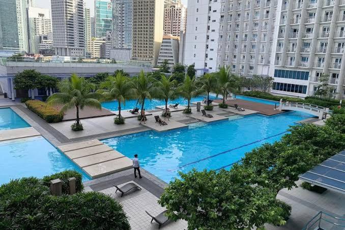 Destina Stays @Jazz Residences, Makati, Metro Manila, w/Netflix