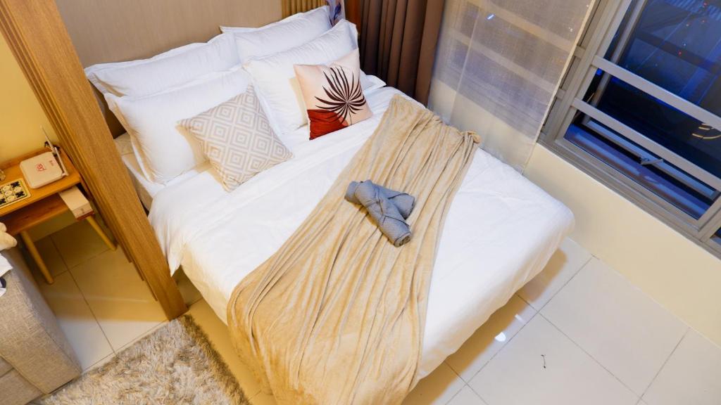 New Cozy Condo in Eastwood