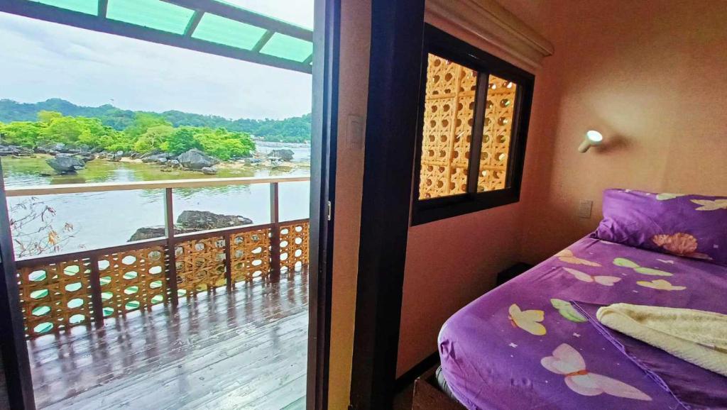 El Gordo's Seaside Adventure Lodge