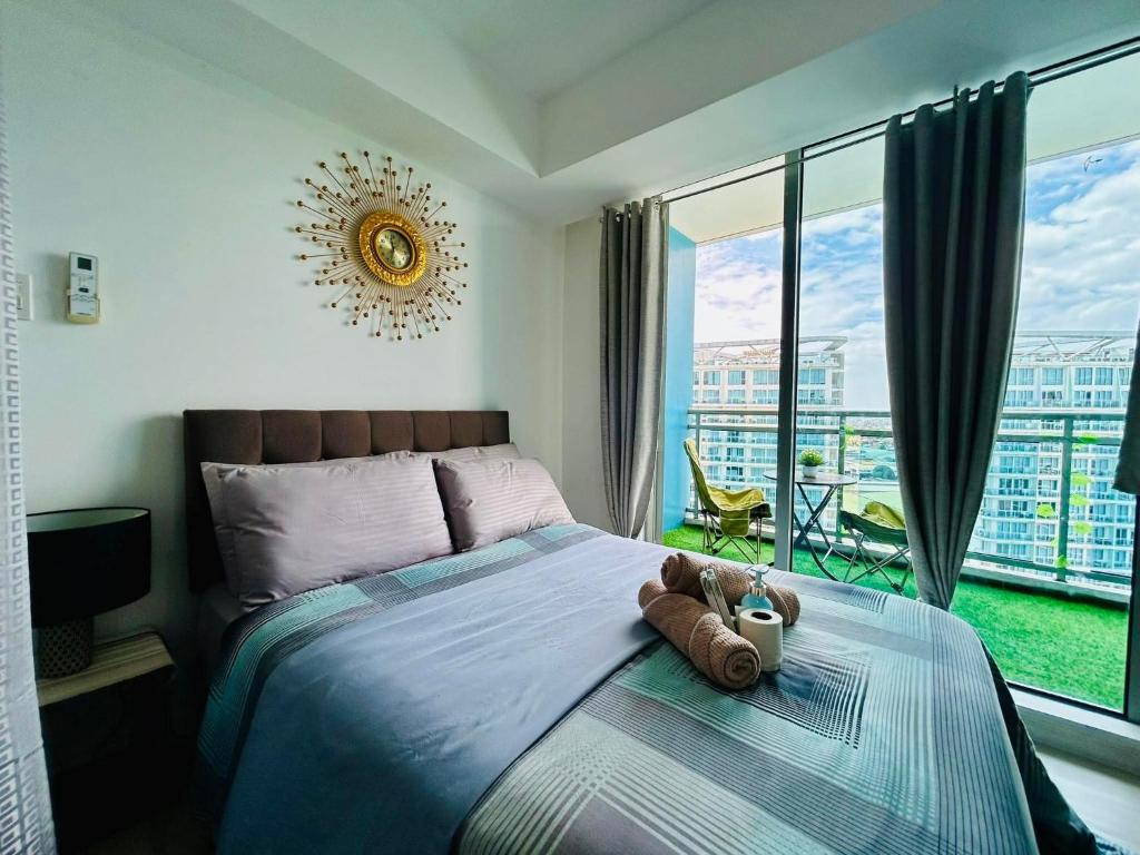 Escape Haven Azure - Rio East