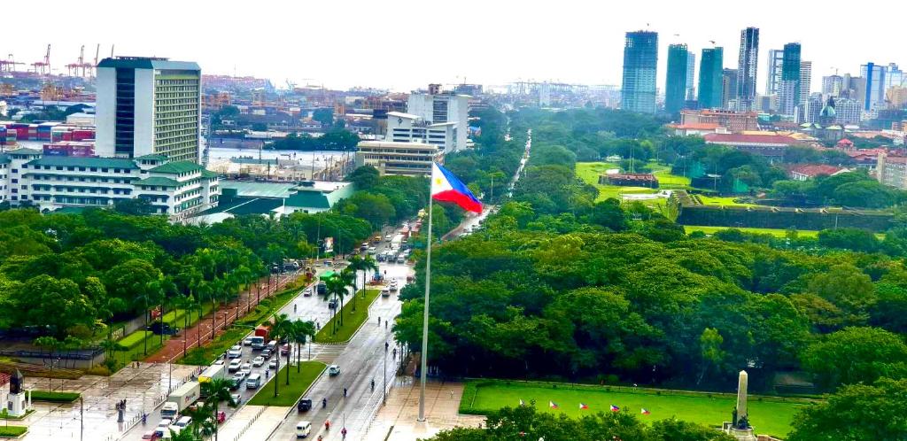 Eton Baypark Manila Studio Unit By Tripleview Condominium