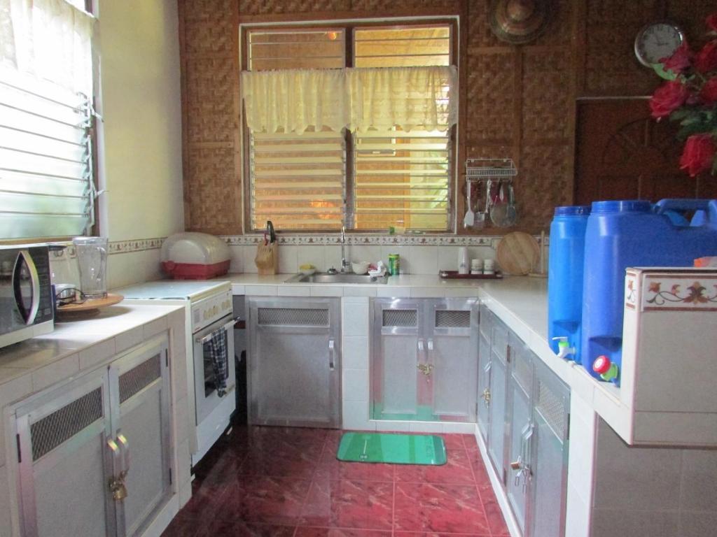Felipa Beach and Guesthouse - Lotus