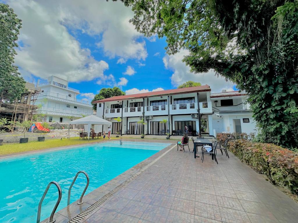 Fernando's Hotel