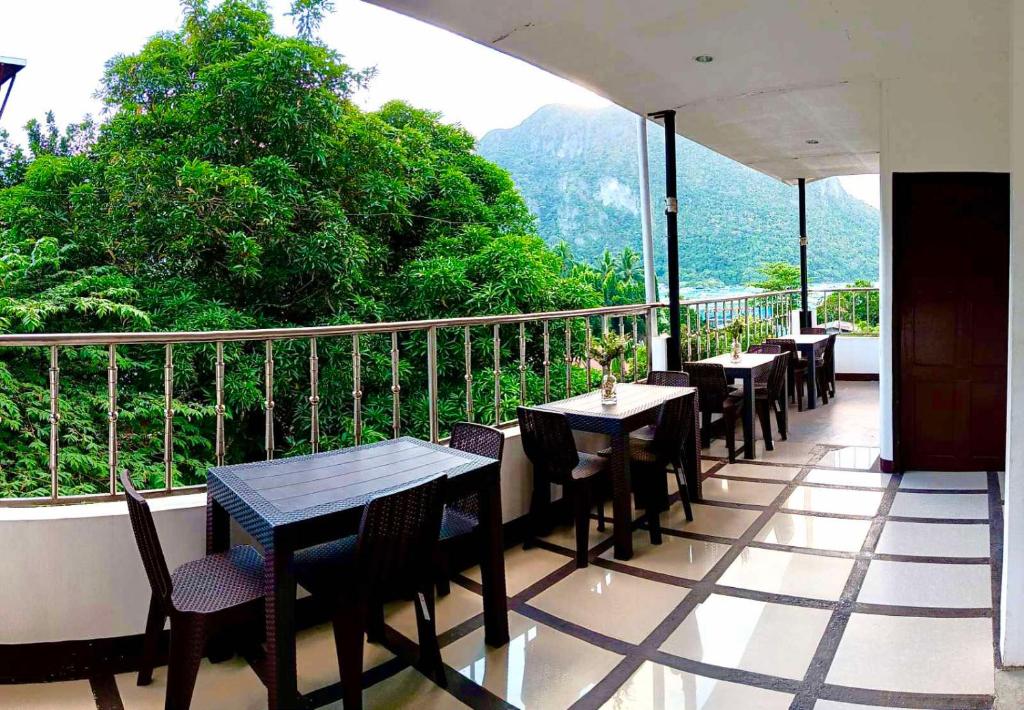Forest Bay Inn El Nido