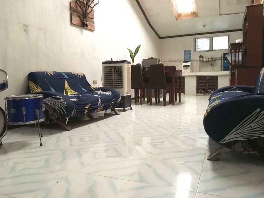 Fully-furnished with Wi-Fi at Davao de Oro