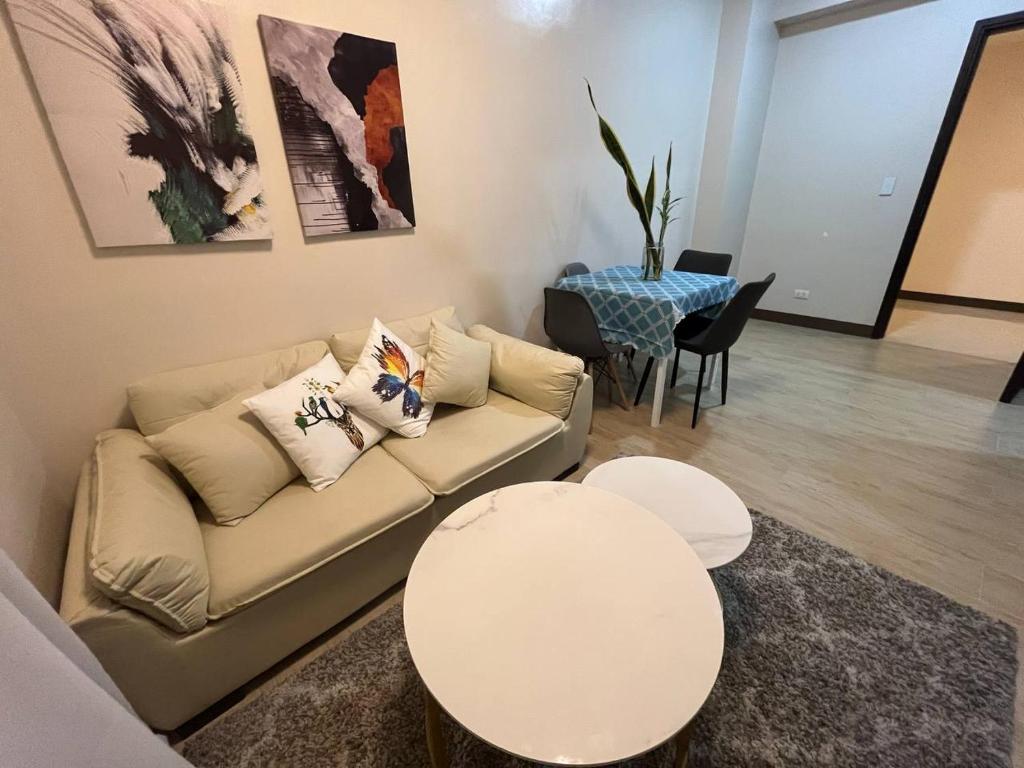 GENTRY MANOR with WiFi,Balcony near Okada,MOA&NAIA 8Q