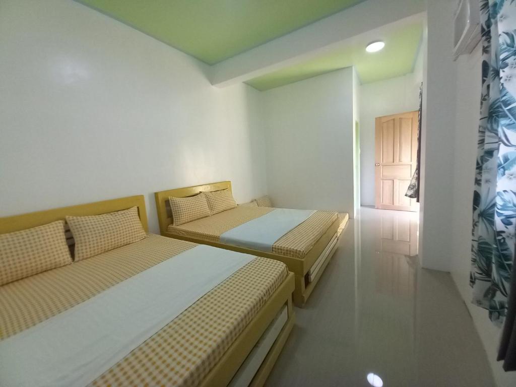 Glenmark's Homestay New Oceanview Rooms