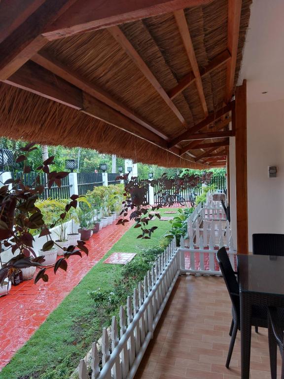 Glorias Panglao Inn 1