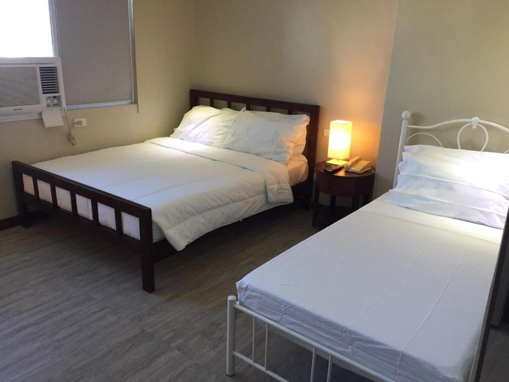 GOLDEN PEAK CONDO