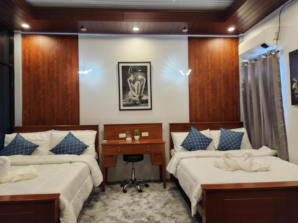 Goldland Caelestis Guest House