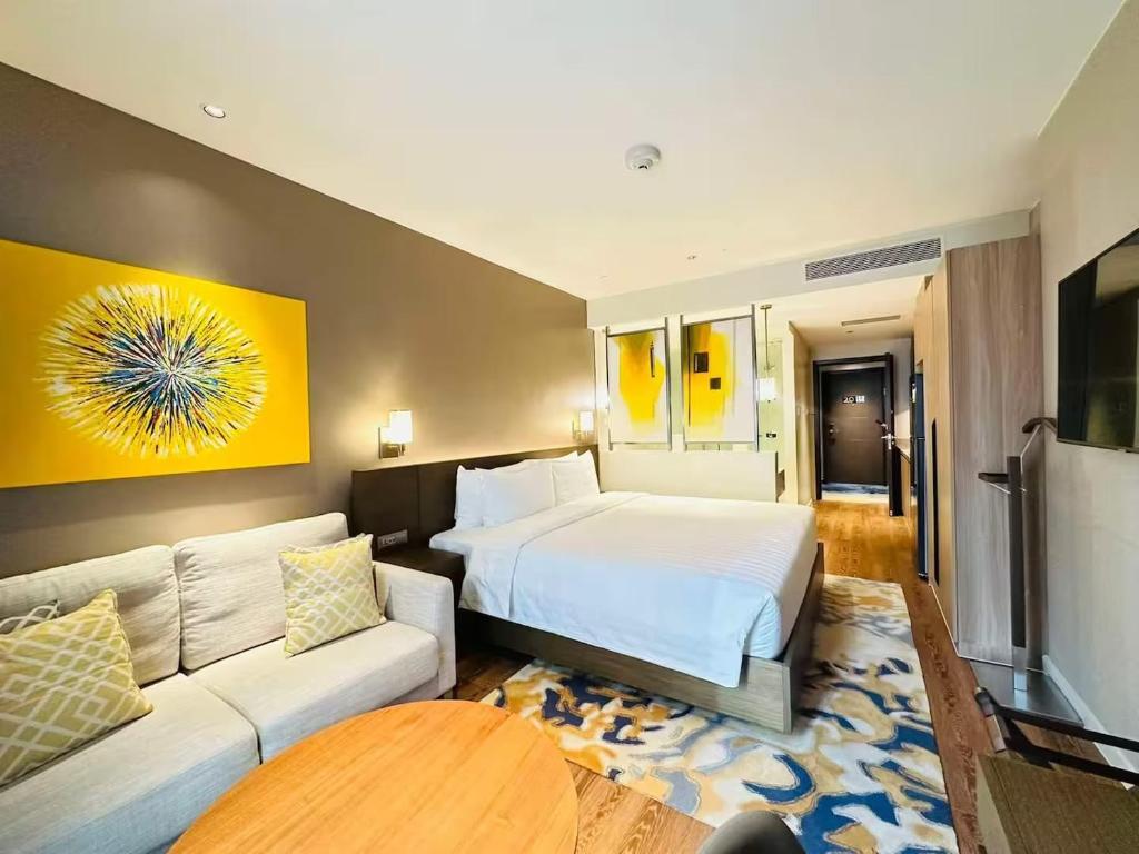 Khendra Hotel Residences - Novotel Acqua Manila