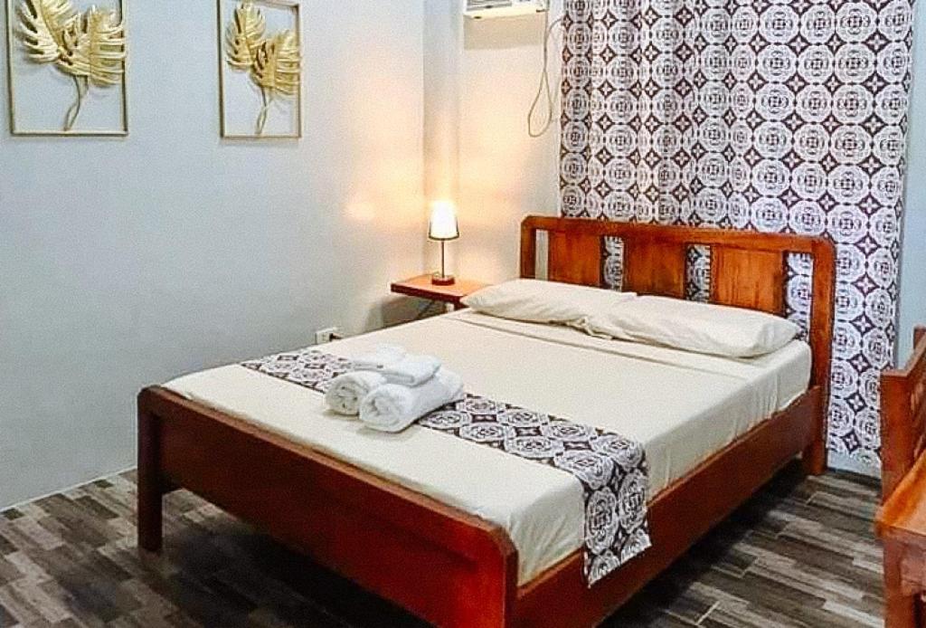 RedDoorz at Gracia's Calzada Inn Camiguin