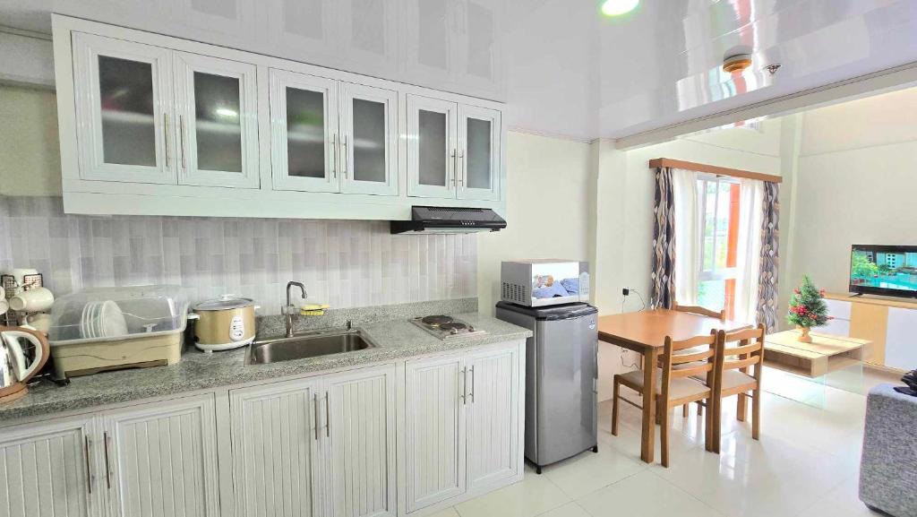 GRAND VIEW BAGUIO CONDO TRANSIENT by DEI GRATIA
