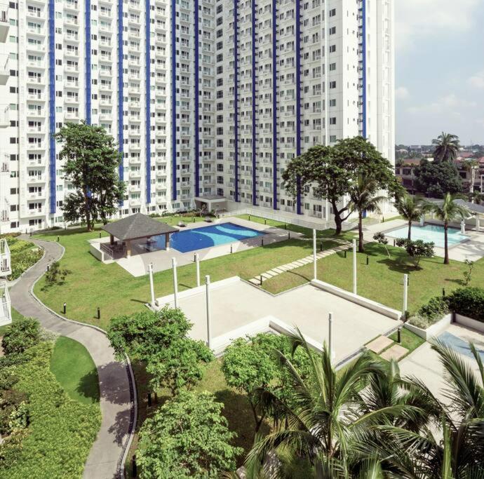 Grass Residence SM North EDSA tower3 33th Floor