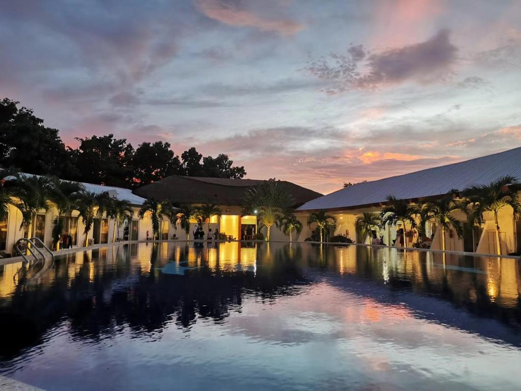 Green Mango Resort