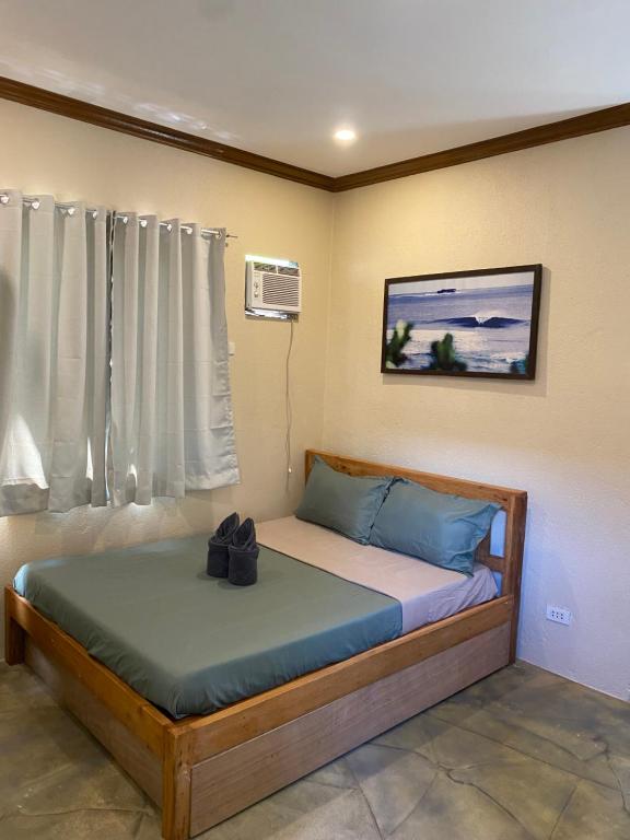 Hermit Bungalow #2 in Catangnan Gen Luna w STARLINK WIFI