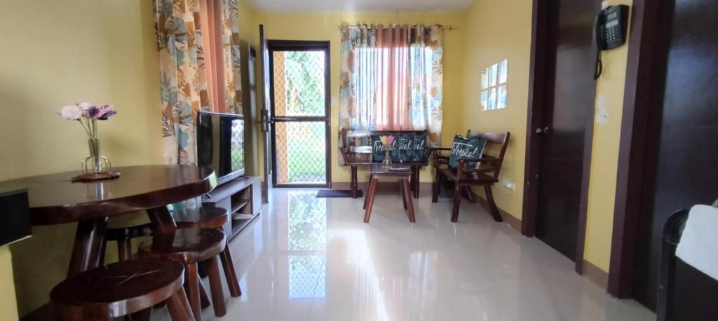 HK House