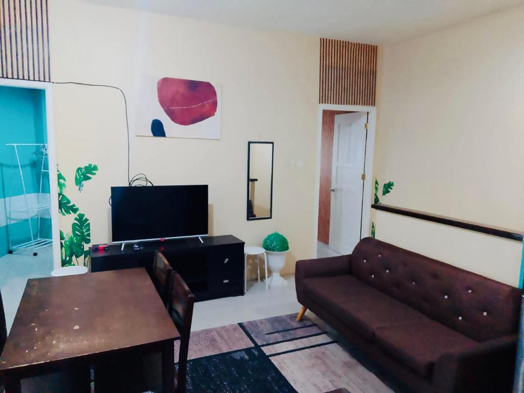 HOST HOMES DOWNTOWN SENATOR ENAGE ST TACLOBAn