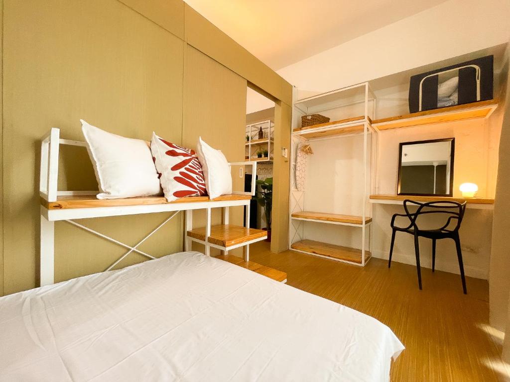 Houzz 1548 by Houzztelity