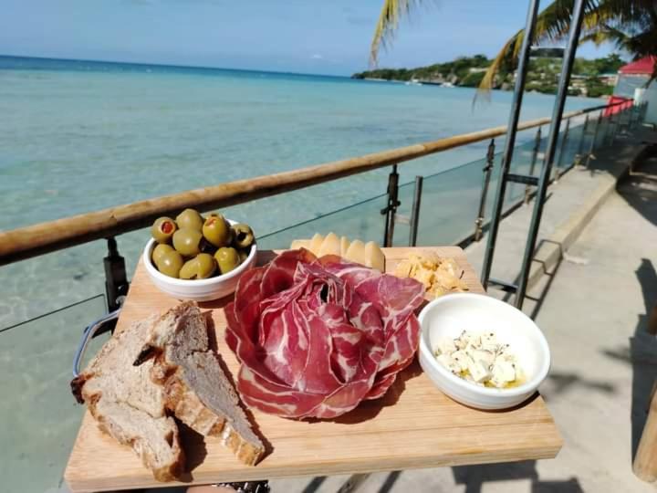 Hydrogen Beach Bar and Resort
