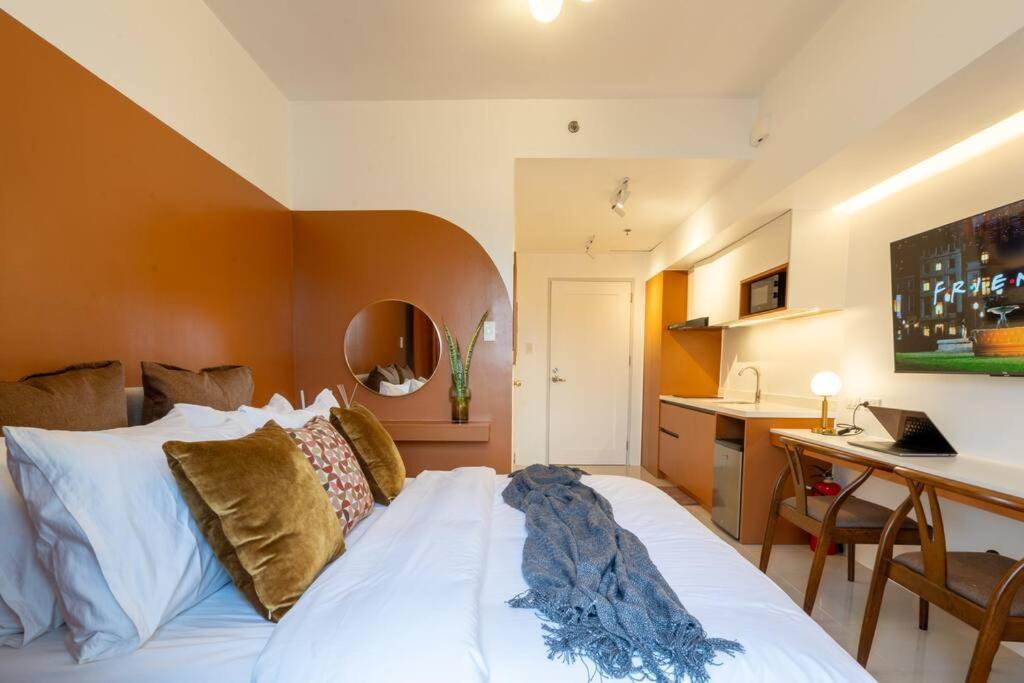 Premium Studio Apartment l 1 Min Walk to Abreeza Ayala Malls I Central Davao l by Bleuspace