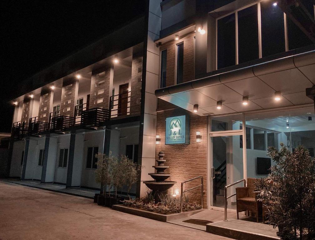 JL Valley Suites