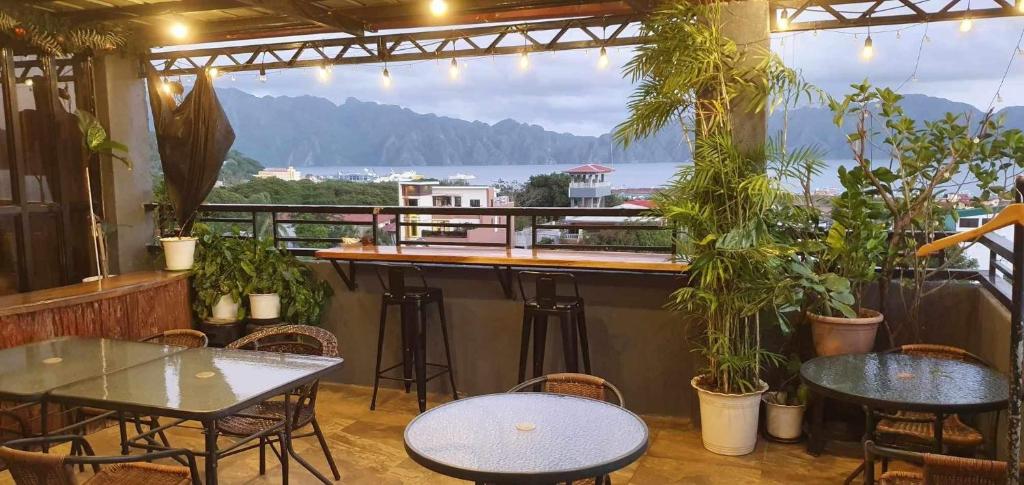 Kalis Viewpoint Lodge Coron