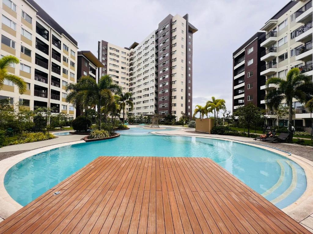 * * L Iloilo's Quirky Oasis