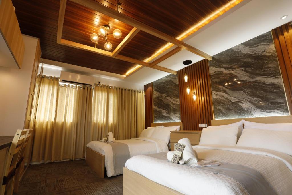 La Joya Suite