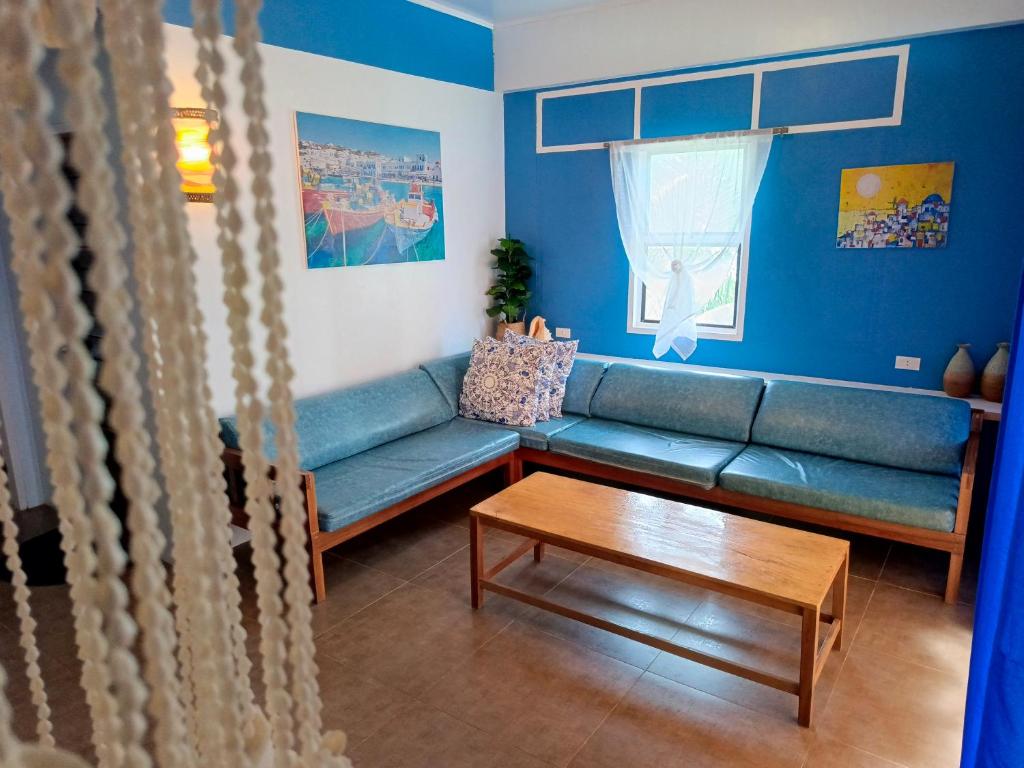 La Luna Beach Resort
