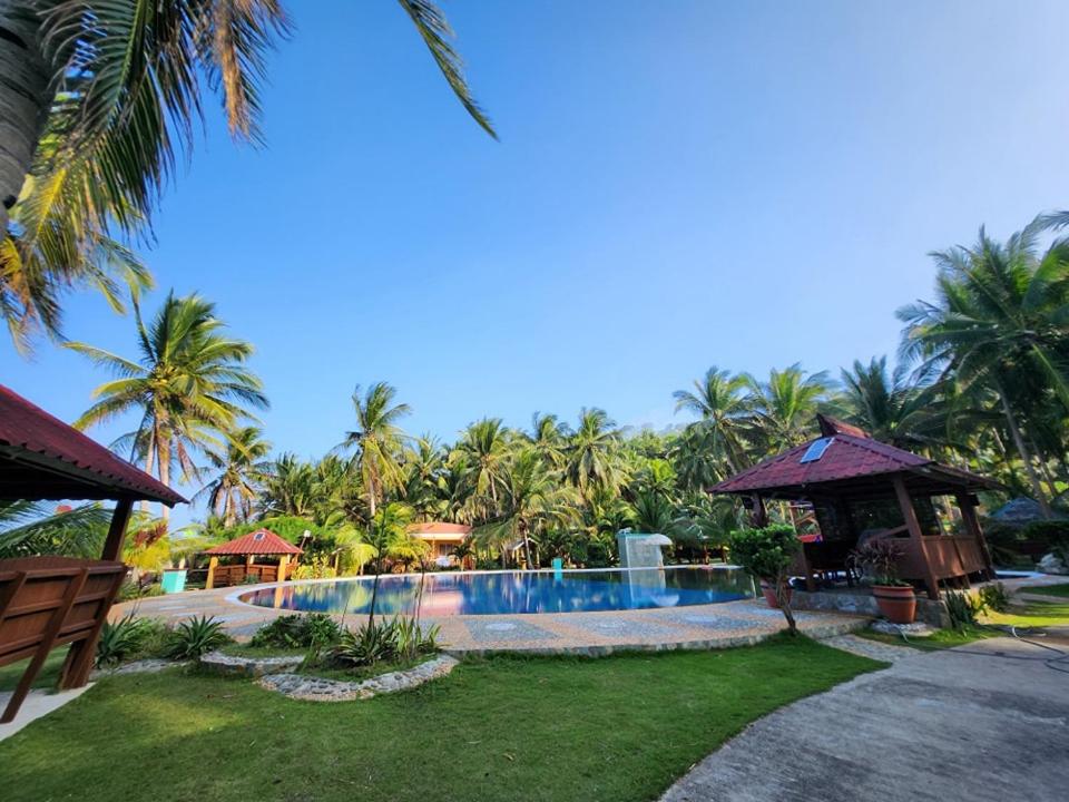 Lamao Beach Resort