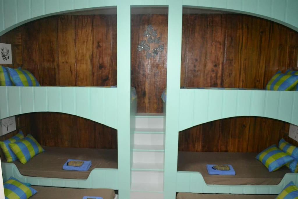 LE-ONIES's Blue Ginger Room at City Center