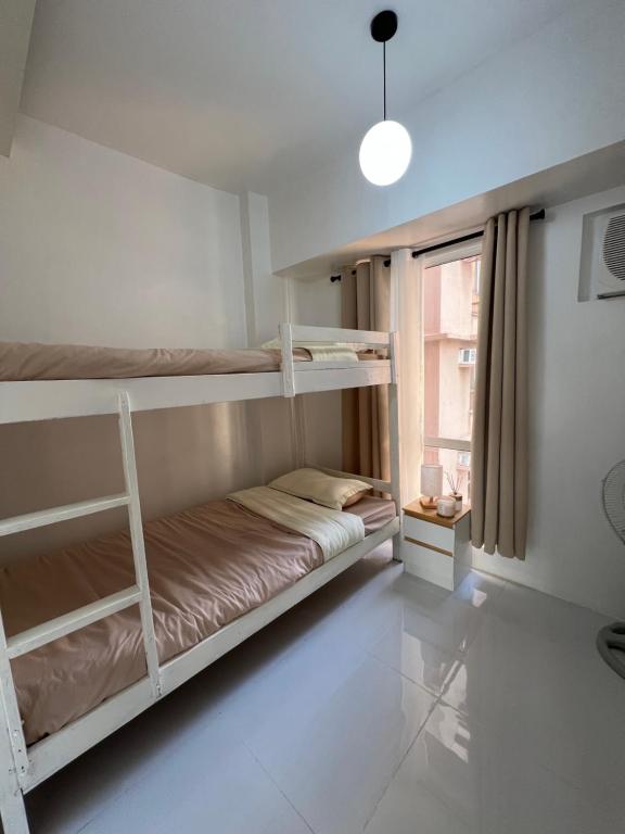 LUCKY 7 Suites