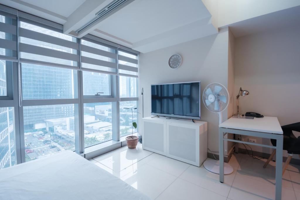 Uptown BGC Luxury 1br Suite with Fast Wifi