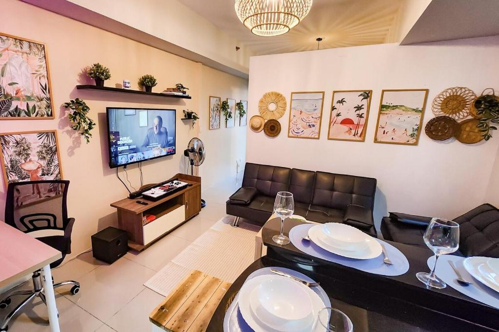Luxury Staycation in Makati with Jacuzzi & Arcade