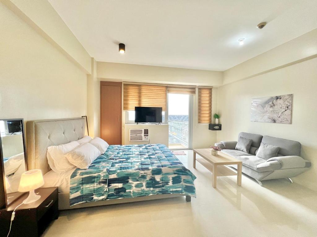 Luxury Hotel Type Condo Near NAIA Manila Airport