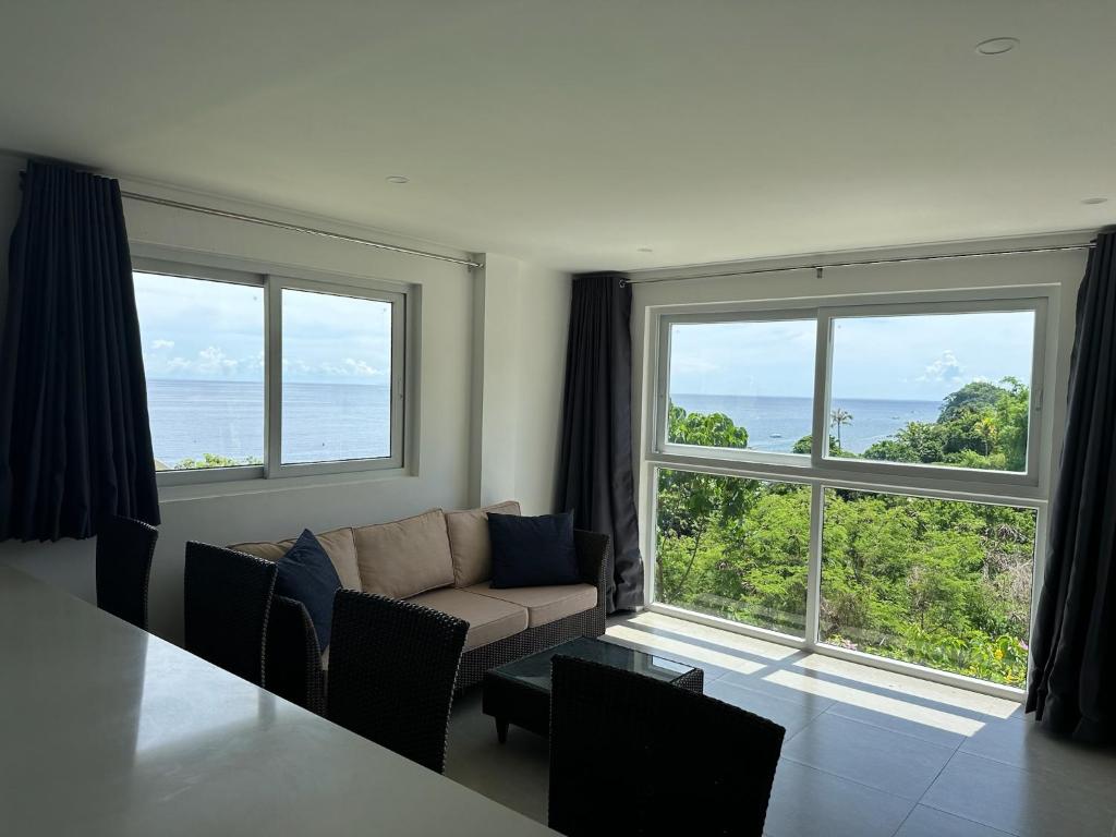 Maha Villa - Sea View Island Retreat with private beach