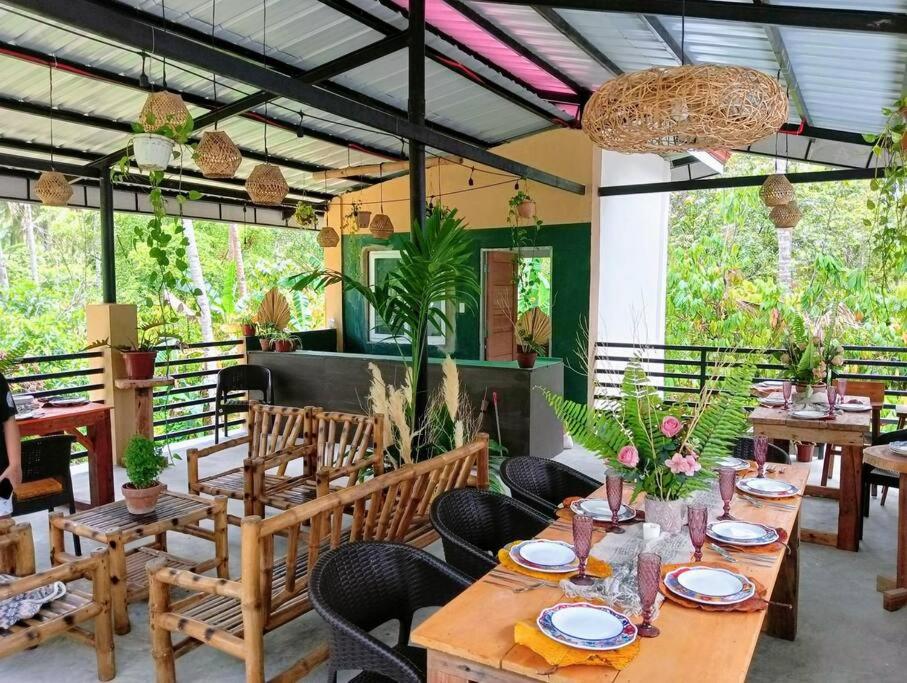 Klub Safari Inn & Lounge