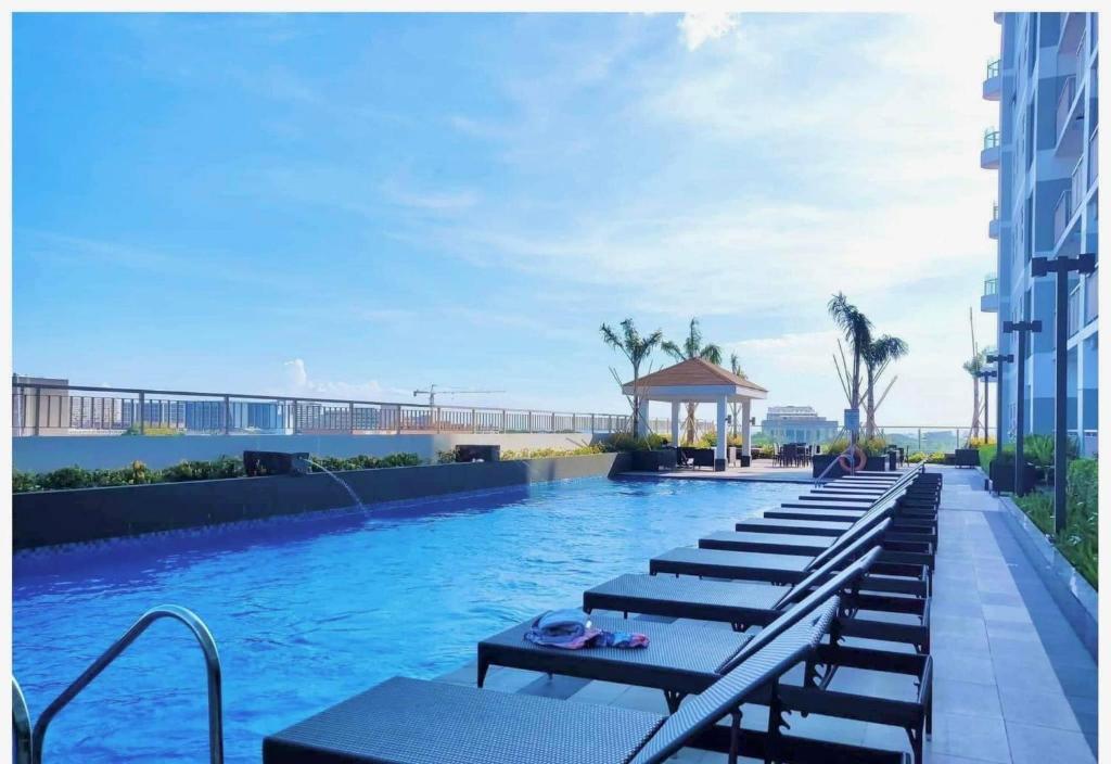 Manila Bay Retreat at Soleil Suite