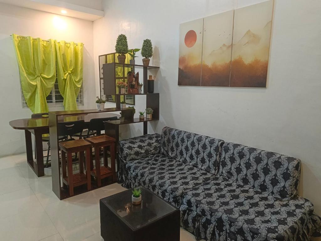 Misty Hills Guesthouse Amadeo - Tagaytay